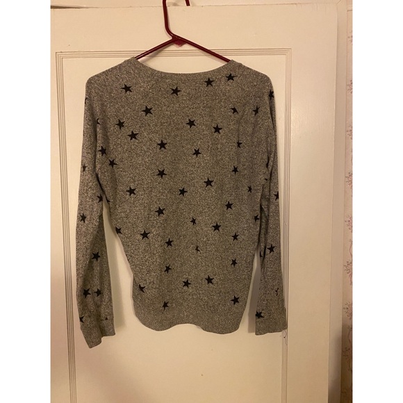 Lucky Brand long sleeve - Picture 2 of 2